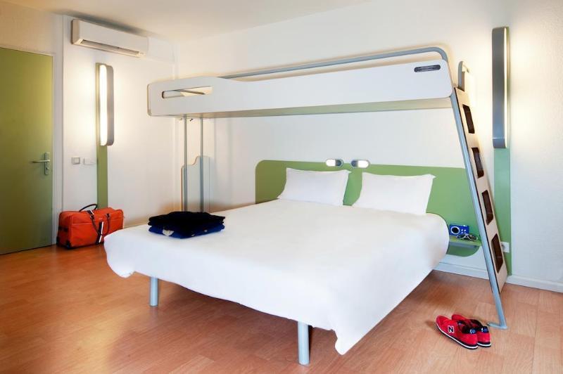 Hotel Chateauroux A20 L'occitane 2*