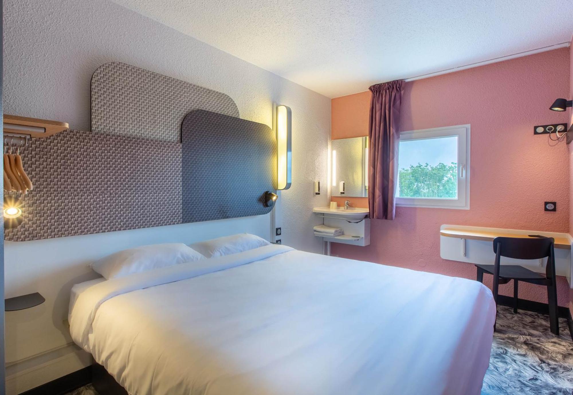Chateauroux A20 L'occitane Hotel